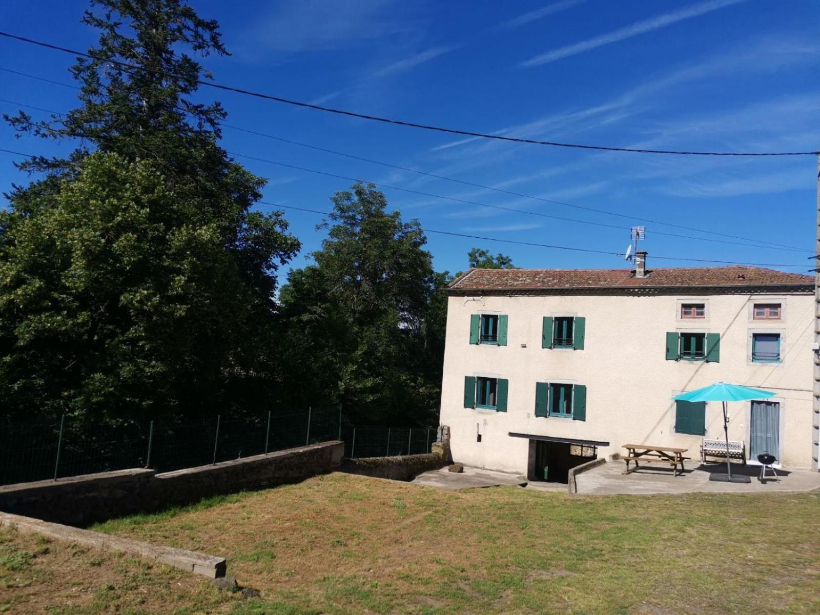 Le Moulin Mallat Mazeyrat D Allier 43300 Luaran gambar
